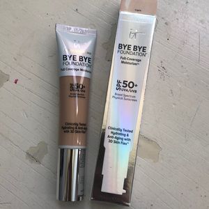 BNIB It Cosmetics Bye Bye Foundation Light